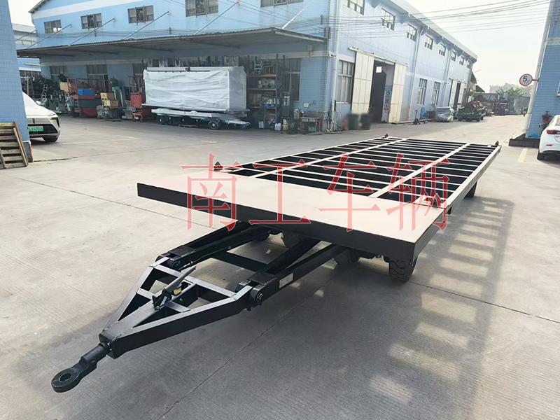 12吨骨架式千亿体育登录 带角锁刹车全挂车