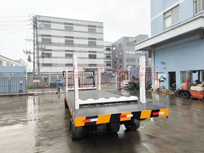 30T重型千亿体育登录 带活动插装立柱工具拖车4I.jpg