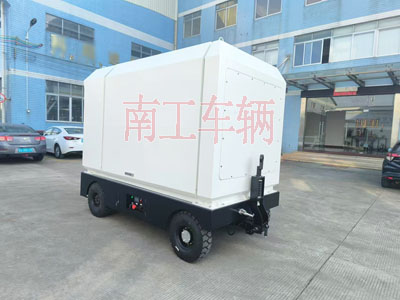 2吨电动千亿体育登录 飞翼箱式工具拖车2I.jpg