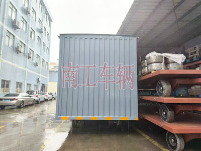 10吨箱式千亿体育登录两侧带卷帘门4I.jpg