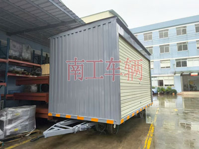 10吨箱式千亿体育登录两侧带卷帘门I.jpg