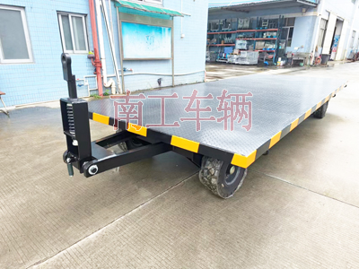 6吨牵引千亿体育登录 工业全挂拖车4I.jpg