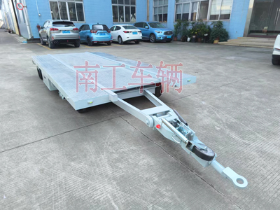 船体艉段运输千亿体育登录1I.jpg