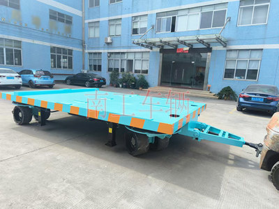 18吨重型千亿体育登录 四个转盘工具拖车I.jpg